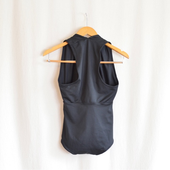 Hackwith design house simwsuit one piece deep v cut size medium black - Picture 2 of 3